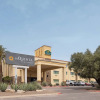 Отель La Quinta Inn & Suites by Wyndham Tucson - Reid Park, фото 1