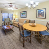 Отель Holiday Inn Club Vacations Piney Shores Resort at Lake Conroe, an IHG Hotel, фото 12