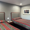 Отель Royal Motel Tracy Llc, фото 12