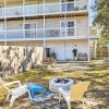 Отель 'breezy Heights' Townhome < 1 Mi to Beach, фото 17