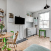 Отель Sleek & Cosy 1BD Flat in Clapham, фото 3
