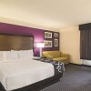 Отель La Quinta Inn & Suites by Wyndham Denver Airport DIA, фото 6