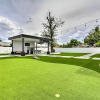 Отель Upscale Peoria Home w/ Gazebo & Putting Green, фото 19
