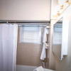 Отель Cozy 2br/1ba Near Downtown Sleeps 8, фото 17