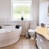 Отель 8 Person Holiday Home in Vaeggerlose, фото 14