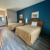 Отель Airport Inn & Suites, фото 2