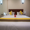 Отель OYO 9721 Hotel SR Rooms, фото 20
