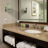 Отель DoubleTree by Hilton Hotel Portland, фото 10