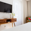 Отель The 8 Downtown Suites, фото 7