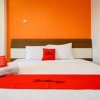 Отель RedDoorz Plus near Ciputra Mall Simpang Lima 2, фото 6