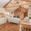 Отель Maltkiln Cottage At Crook Hall Farm, фото 9