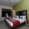 Отель OYO 10347 Hotel Deepak, фото 6