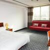 Отель Hejiang Holiday Inn в Luzhou