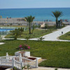 Отель Ground floor apartment direct access to the beach, private patio, west facing, фото 15