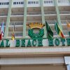 Отель Royal Beach Hotel, фото 1