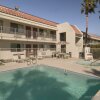Отель Rodeway Inn & Suites Thousand Palms - Rancho Mirage в Таузенд-Палмсе