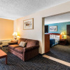 Отель Quality Suites Downtown Colorado Springs, фото 4