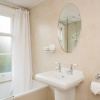 Отель Wimbledon Village 4 Bedroom House, фото 9