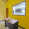 Отель SPOT ON 91869 Insan Mulia Kost Syariah, фото 4