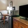 Отель Quality Inn and Suites Livonia, фото 6