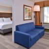 Отель Holiday Inn Express and Suites Stevens Point, an IHG Hotel, фото 2