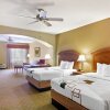 Отель La Quinta Inn & Suites by Wyndham Marble Falls, фото 8