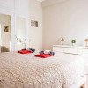 Отель Sunny Flat w h Balcony and Homey Feel Near Metro, фото 2