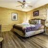 Отель Log Heaven - Three Bedroom Cabin with Hot Tub, фото 5
