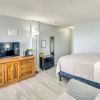 Отель Daytona Beach Condo w/ Balcony: 5 Mi to Speedway!, фото 6