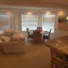Отель 2 Bedroom Townhome 2 Mins. to the Beach, фото 3