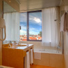Отель Holiday Inn Lisbon, an IHG Hotel, фото 8