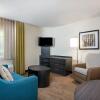 Отель Candlewood Suites Charlotte - Arrowood, an IHG Hotel, фото 3