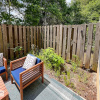 Отель Attractive 3 Bed Townhouse with King Bed, фото 21