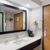 Отель Quality Inn & Suites, фото 11