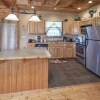 Отель Bear Hugs - Great Cabin! 2 Bedroom Cabin by RedAwning, фото 2