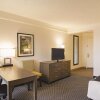 Отель La Quinta Inn & Suites by Wyndham Denver Airport DIA, фото 45