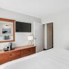 Отель Cape Suites Room 5 -free Parking! 2 Bedroom Hotel Room by RedAwning, фото 14