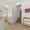 Отель Charming Noosa Heads Apartment; Laguna Bay Views - Unit 6 Taralla 18 Edgar Bennett Avenue, фото 1