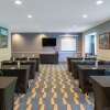 Отель Microtel Inn & Suites by Wyndham Lillington / Campbell Univ, фото 11