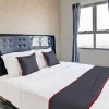 Отель OYO Capital O 91631 M-square Apartement, фото 25