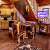Отель Bear Creek Lodge and Cabins in Helen Ga - Pet Friendly, River on Property, Walking Distance to downt, фото 44