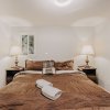 Отель 49sl - Hot Tub - Wifi - Fireplace - Sleeps 10 3 Bedroom Home by Redawning, фото 2