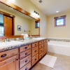 Отель Snowcreek VI The Lodges 1127 3 Suites, Spacious with Mountain Views, Private Garage and Washer Dryer, фото 8