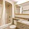 Отель Quality Inn, фото 11