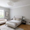 Отель The Primrose Hill Hideaway - Modish 1bdr Flat, фото 16