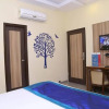 Отель OYO Rooms Paras down Town Mall, фото 3