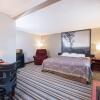 Отель Super 8 by Wyndham Jamestown, фото 2