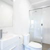 Отель Boutique Apartment - Nearby Transport & Mall, фото 11