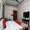 Отель OYO 14574 Hotel Yadu Residency, фото 7