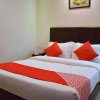Отель OYO 9522 Hotel Villa Fatima Comforts, фото 2